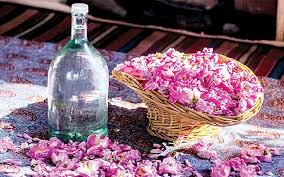 تصویر 3 از گلاب حاج رضا آقایی با عطر طبیعی و کیفیت ممتاز